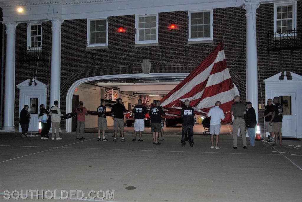 911 Flag Raising at 0600