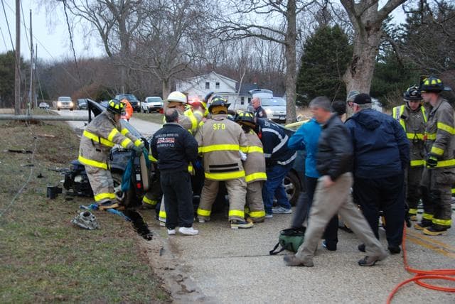 Vehicle vs. Pole - 322.JPG