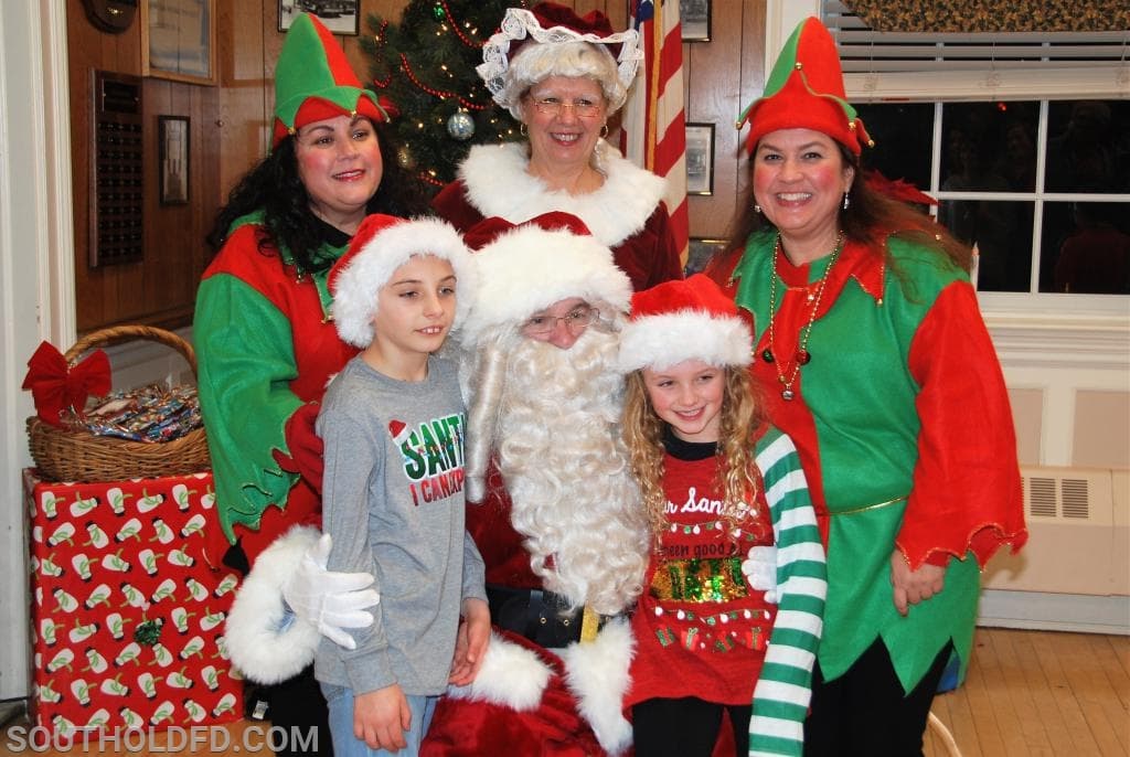 Santa Claus At Southold Fire Department - DSC_0779_(2).JPG