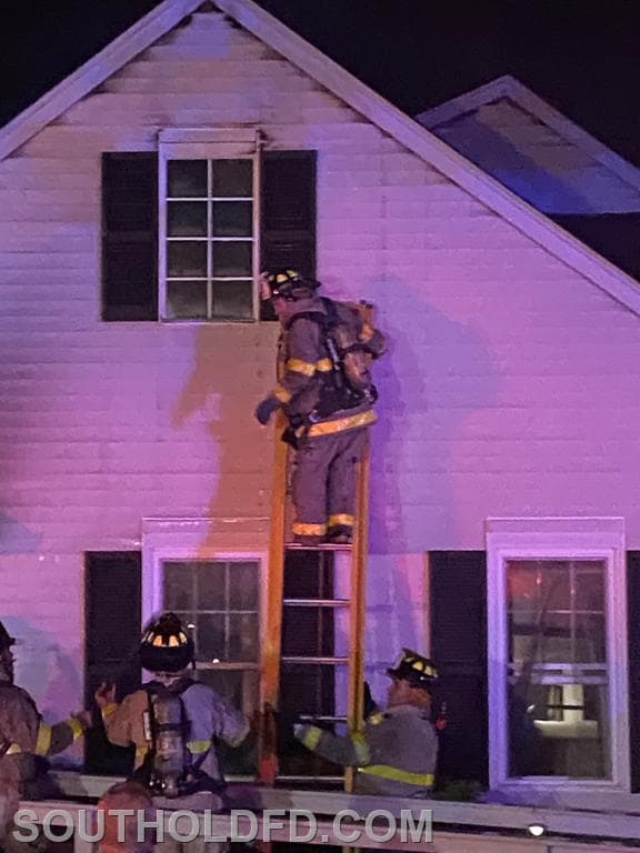 Residential complex fire on Youngs Avenue - JF1_resize.JPG